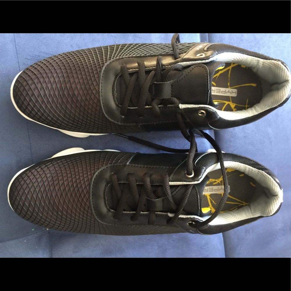 Golf shoes